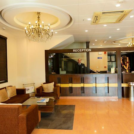 Cs Boutique Hotel Faridabad Eksteriør billede