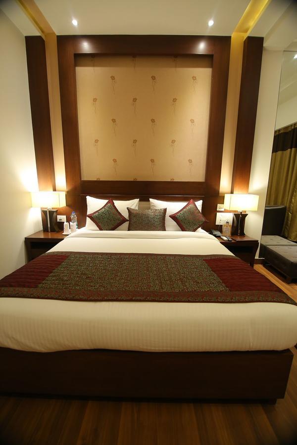 Cs Boutique Hotel Faridabad Eksteriør billede