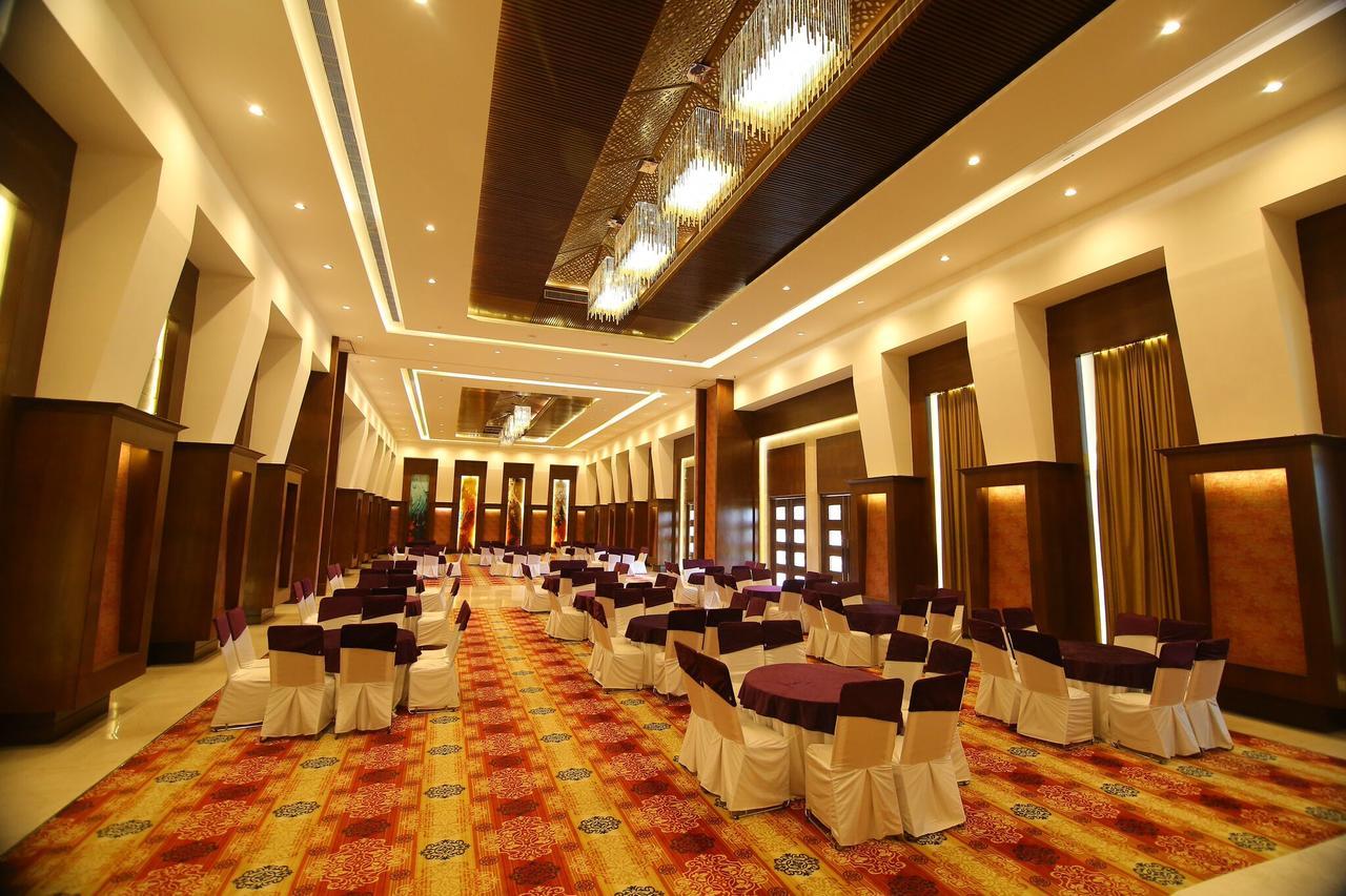 Cs Boutique Hotel Faridabad Eksteriør billede