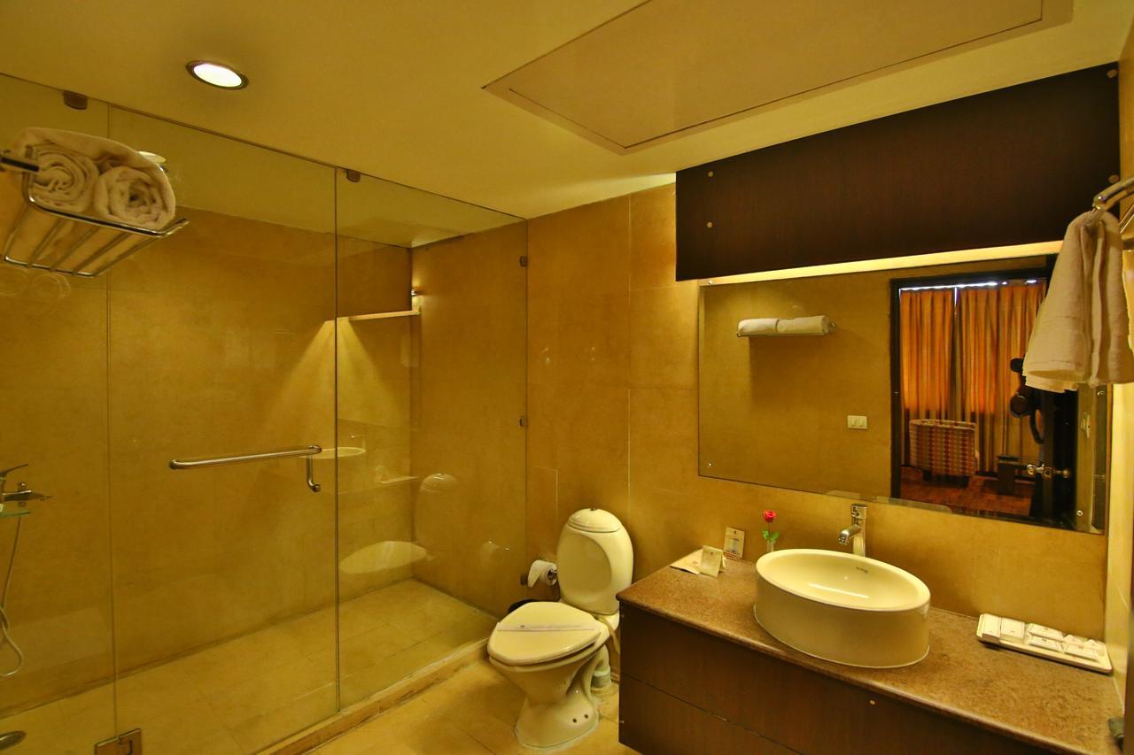 Cs Boutique Hotel Faridabad Eksteriør billede