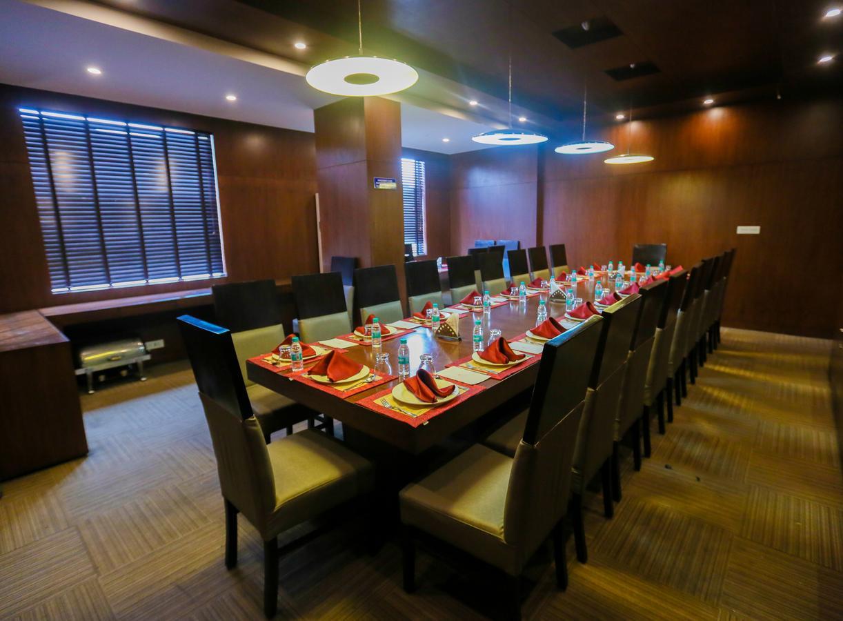 Cs Boutique Hotel Faridabad Eksteriør billede