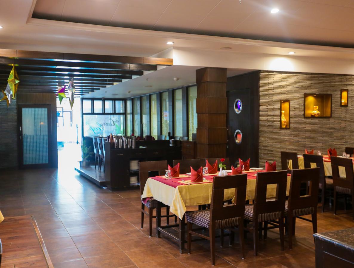 Cs Boutique Hotel Faridabad Eksteriør billede